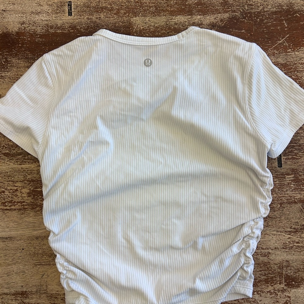 Lululemon- cinch-side short sleeves crop tee
